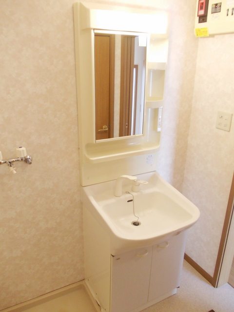 コーポラスバローネB