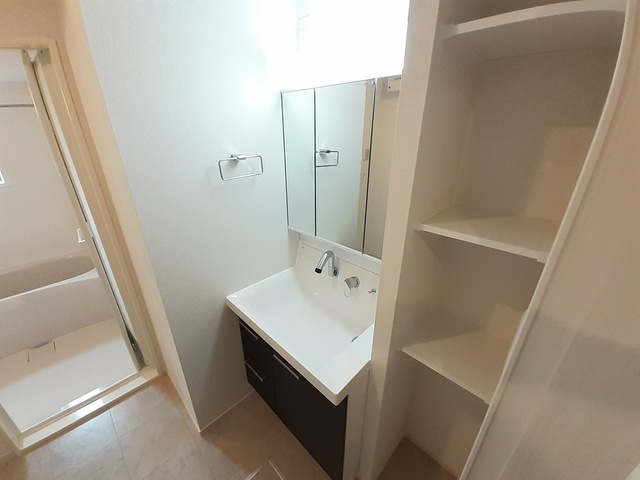 ヴィラ ハナブサ3番館