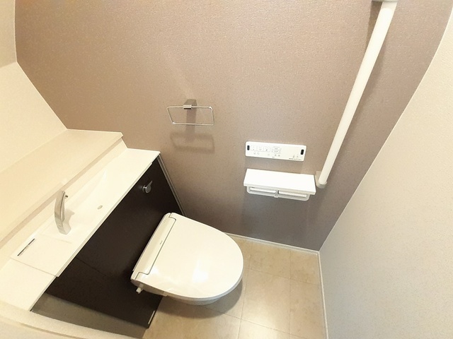 ヴィラ ハナブサ3番館